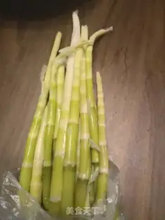 Make Pickles and crotch step 0