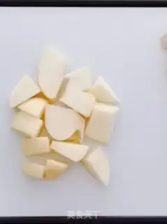 Make Apple banana carrot juice step 2