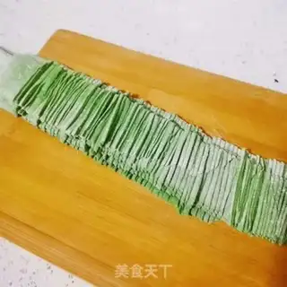 Make Handy spinach noodles step 13