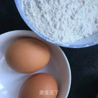 Make Grenade strawberry hug step 1