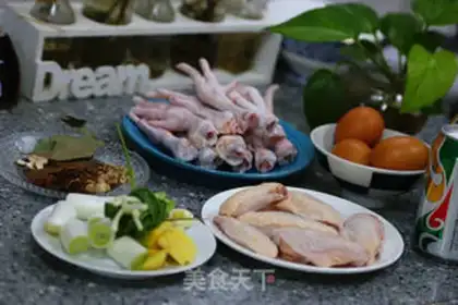 Make Spicy chicken claw wings step 6