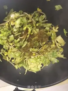 Make A bean sprouts fan step 7