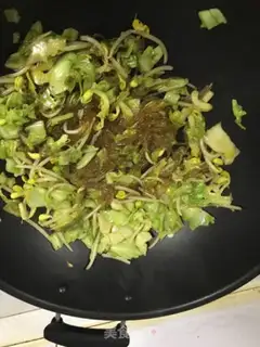 Make A bean sprouts fan step 8
