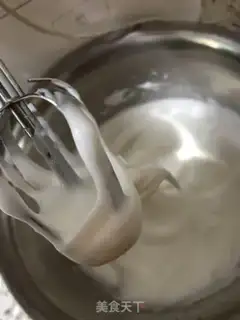 Make Strawberry cream cake step 7