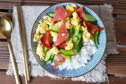 Make cucumber eggs for food step 8