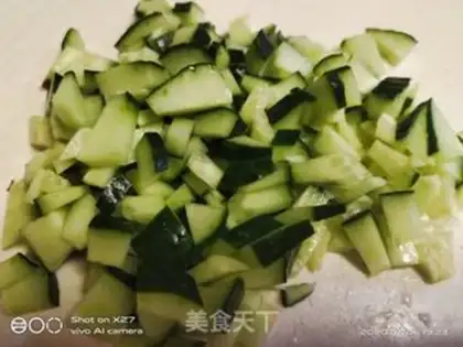 Make cucumber egg fried rice step 0