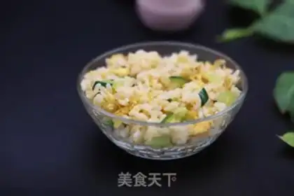 Make cucumber egg fried rice step 10