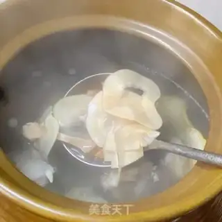 Make Snacks of seafloor coconut broth step 4