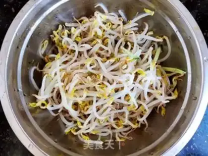 Make Cold bean sprouts step 0
