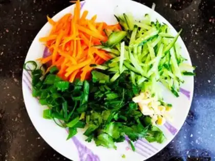Make Cold bean sprouts step 1