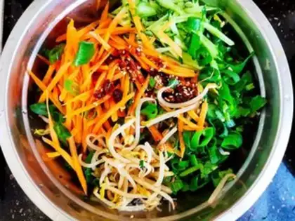 Make Cold bean sprouts step 3