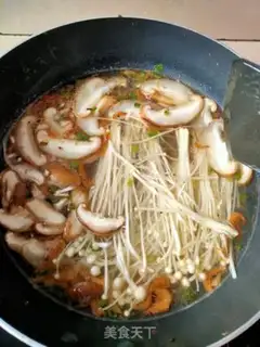 Make Poppy mushroom soup step 1