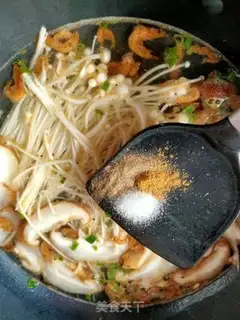 Make Poppy mushroom soup step 2