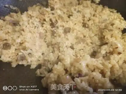 Make Onion beef fried rice step 7
