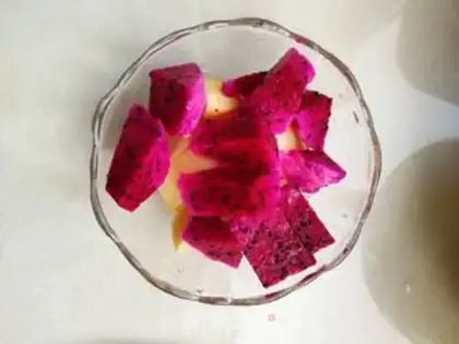 Make Pyramid apple yogurt step 2