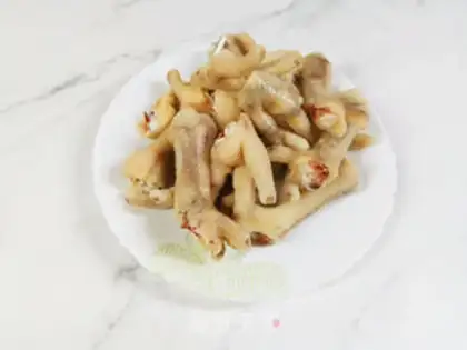 Make Roast chicken claws step 1