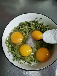 Make Fried eggs step 8