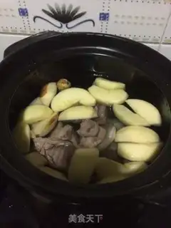 Make A fig apple and Sydney pig show step 1