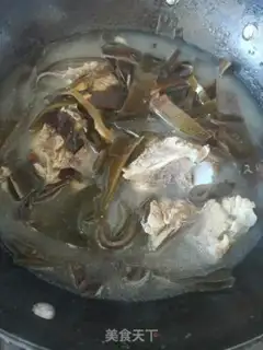 Make Sea belt bone soup step 3
