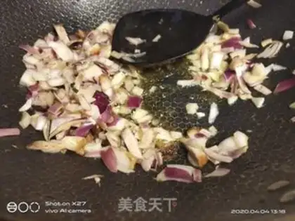 Make Five onion fried rice step 2