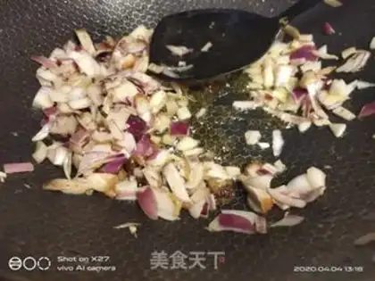 Make Five onion fried rice step 3