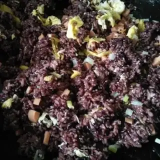 Make Curry makes black rice step 2