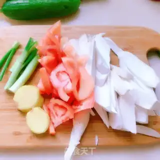 Make Creamfish mushroom cucumber soup step 7