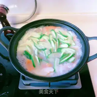 Make Creamfish mushroom cucumber soup step 13