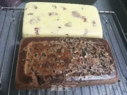 Make Blueberry chocolate cake step 11