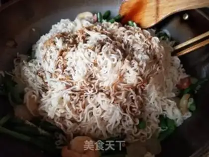 Make Fried noodles step 9