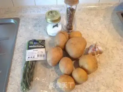 Make Rosemary baked potatoes step 0