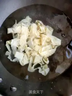 Make Garlic spinach bean peel step 4