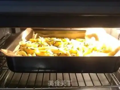 Make Rosemary baked potatoes step 4