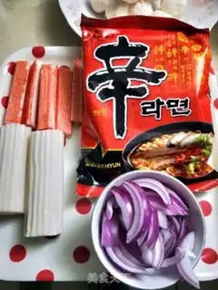 Make The Korean army fire pot step 1