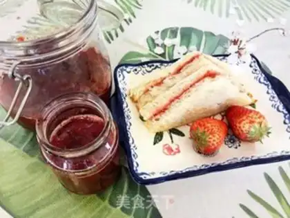 Make Homemade strawberry sauce step 6
