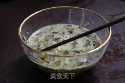 Make Fried goose eggs step 4
