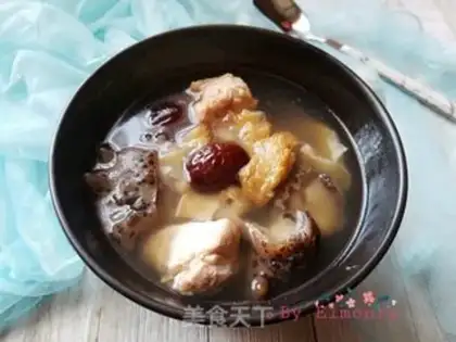 Make Monkey head mushroom seafood soup step 10