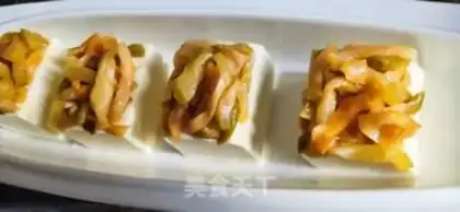 Make Red oil and egg tofu step 3