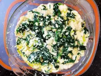 Make Celery leaves and eggs step 8