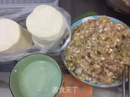 Make Pork dumplings step 3