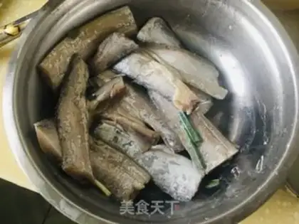 Make Dried fish step 1