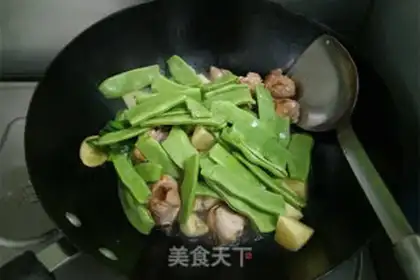 Make Potato chicken rolls step 5
