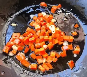 Make Pineapple shrimp fried rice step 2