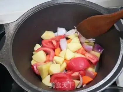 Make Tomato potato stew step 4