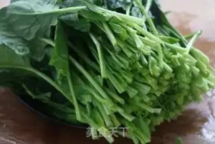Make A spinach egg fan step 0