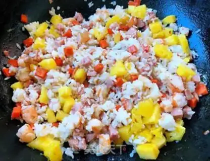 Make Pineapple shrimp fried rice step 7