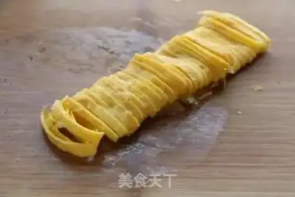 Make A spinach egg fan step 5