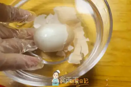Make Omelt step 1
