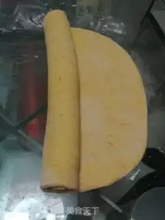 Make Sweet pumpkin buns step 5
