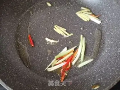 Make The spicy spicy larvae step 4
